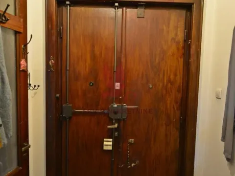 Sale, four bedroom apartment, 100m², Savski Venac, Beograd - image 9