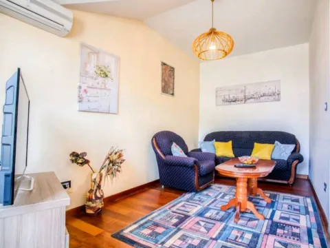Rent, one bedroom apartment, 52m², Budva, Crna Gora - image 3