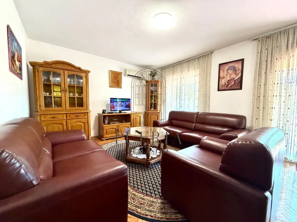 Izdavanje, jednosoban stan, 48m², Donja Gorica, Podgorica