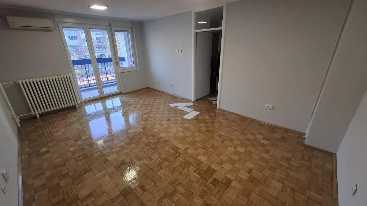 Izdavanje, dvosoban stan, 56m², Novo naselje, Novi Sad