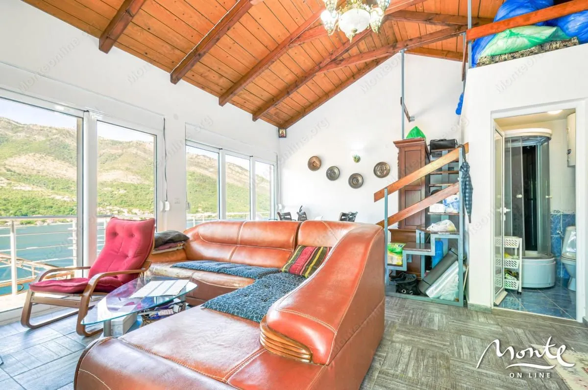 Prodaja, kuća, 110m², Lepetani, Tivat
