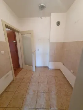 Izdavanje, dvosoban stan, 48m², Cara Dušana, Novi Sad Sve Podlokacije - image 4