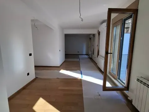 Sale, four bedroom apartment, 116m², Vračar Hram, Vračar Sve Podlokacije - image 3