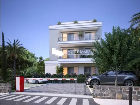 Prodaja, stan, 42m², Tivat, Crna Gora - image 2