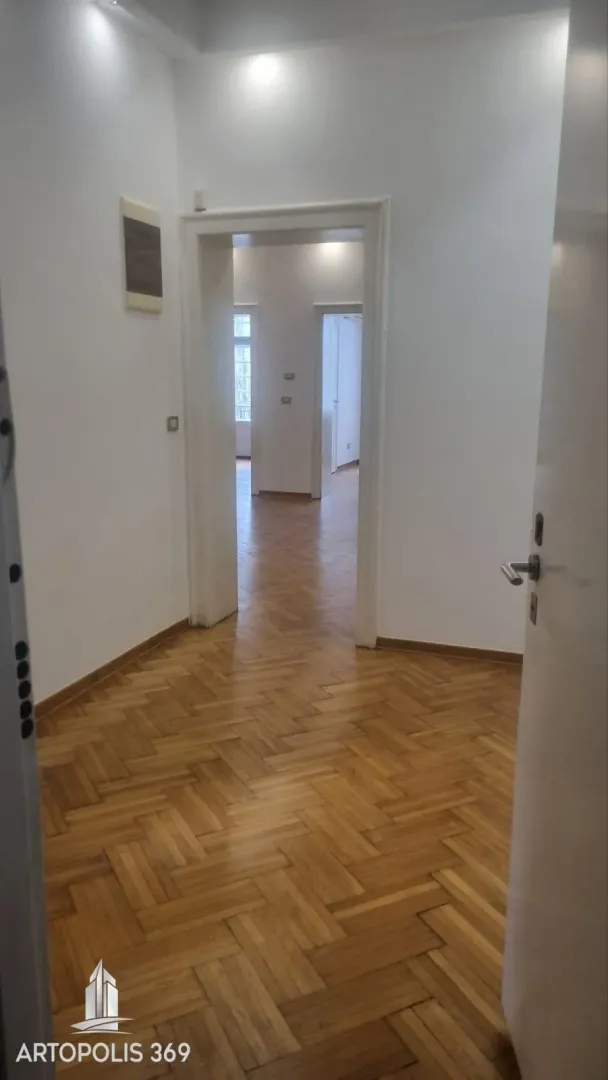 Izdavanje, poslovni prostor, 90m², Stari Grad, Beograd