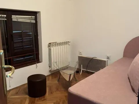 Izdavanje, četvorosoban stan, 100m², Savski Venac, Beograd - image 3