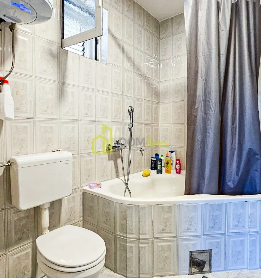 Sale, house, 350m², Momišići, Podgorica