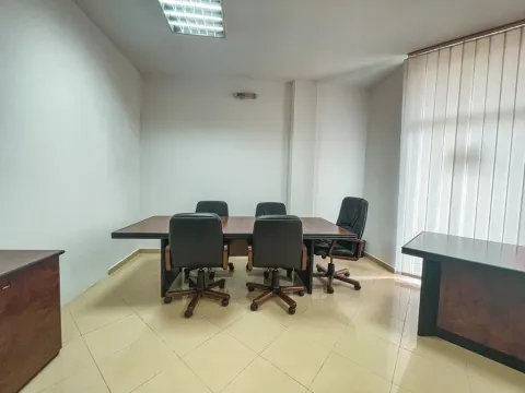 Rent, office space, 50m², Blok 6, Podgorica - image 8