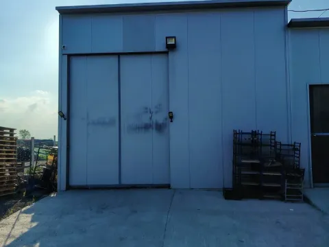 Poslovni prostor in Čenej