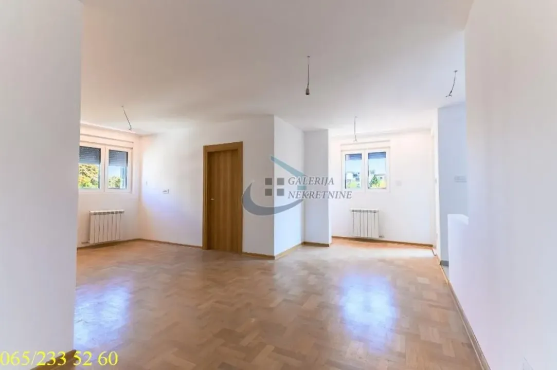 Sale, three bedroom apartment, 65m², Kluz, Zvezdara Sve Podlokacije