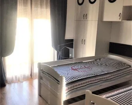 Izdavanje, kuća, 400m², Blok 9, Podgorica - image 6