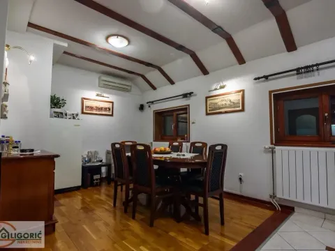 Sale, four bedroom apartment, 104m², Stari Grad, Beograd - image 4