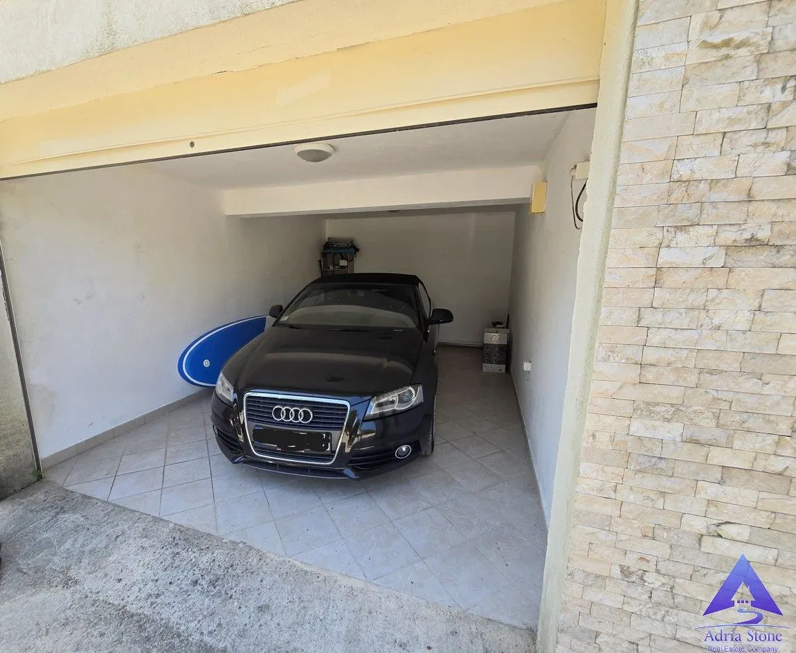 Prodaja, dvosoban stan, 82m², Prčanj, Kotor