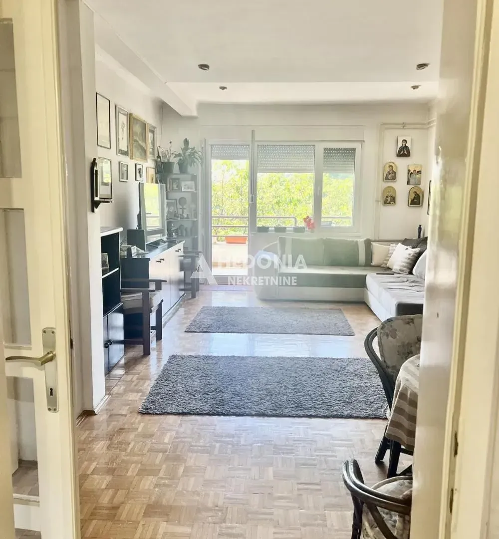 Sale, three bedroom apartment, 115m², Kanarevo Brdo, Beograd