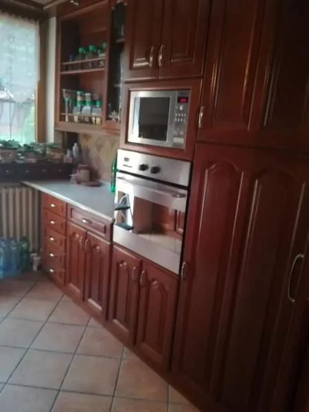 Izdavanje, kuća, 1150m², Karaburma, Palilula Sve Podlokacije
