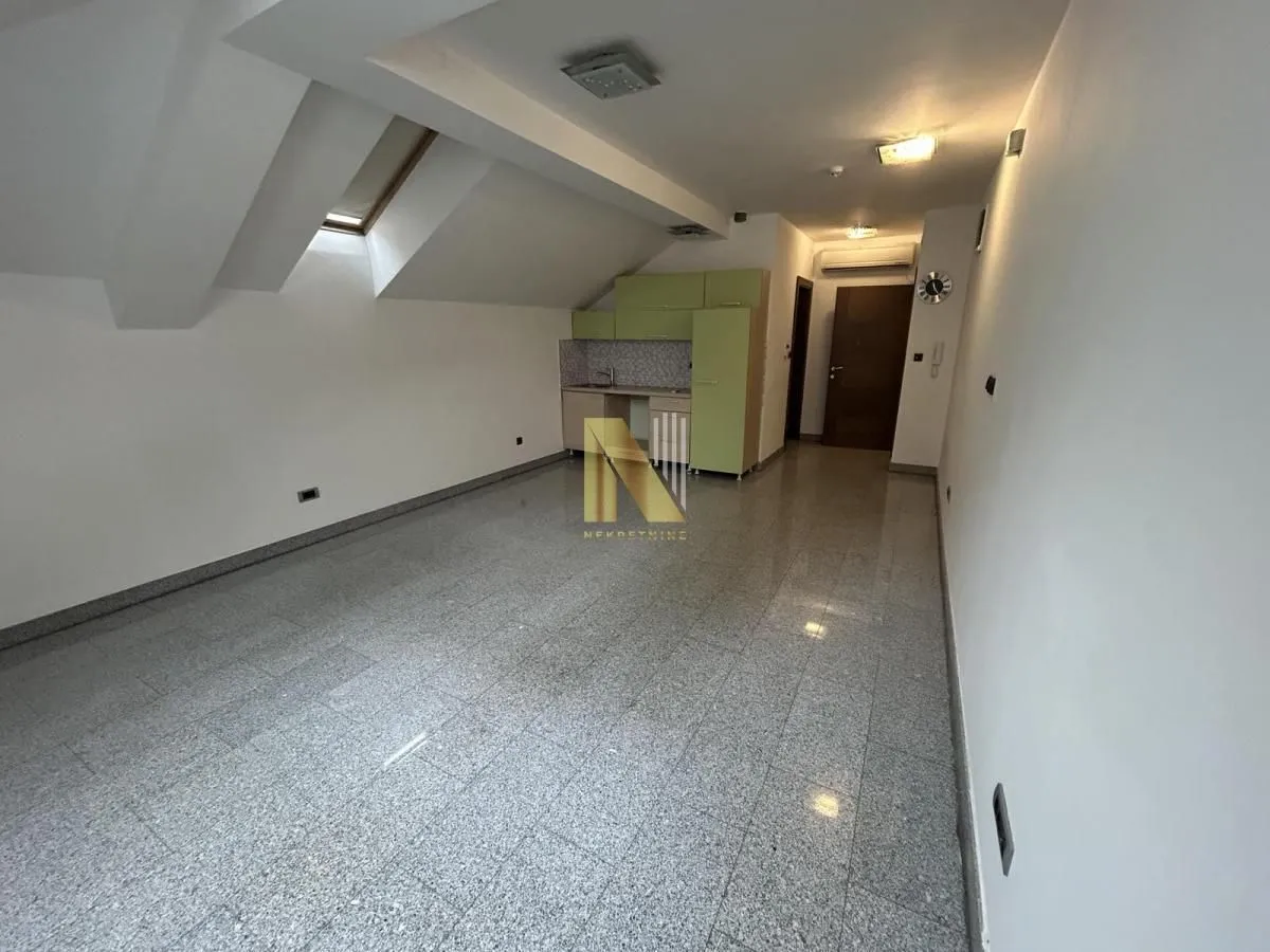 Rent, office space, 32m², Centar, Novi Sad