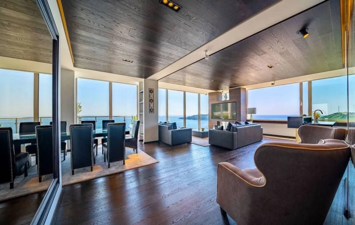 Sale, two bedroom apartment, 168m², Bečići, Budva