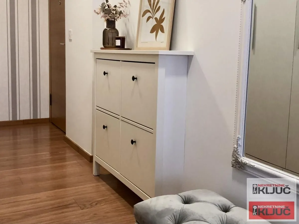 Prodaja, dvosoban stan, 49m², Centar, Novi Sad