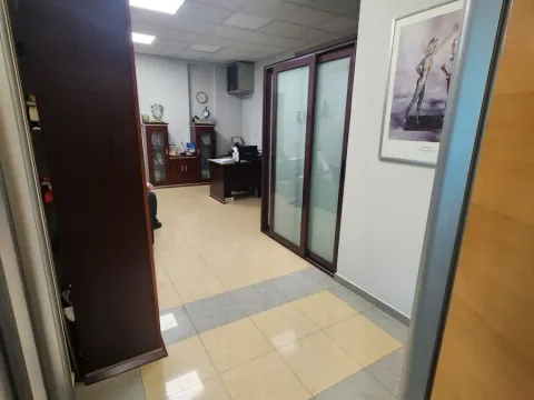 Rent, office space, 35m², Preko Morače, Podgorica - image 4