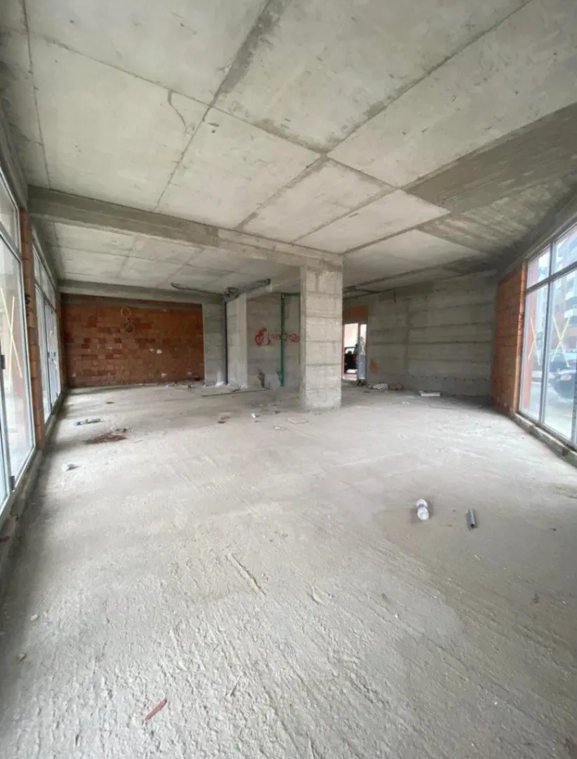 Rent, office space, 90m², Ljubović, Podgorica