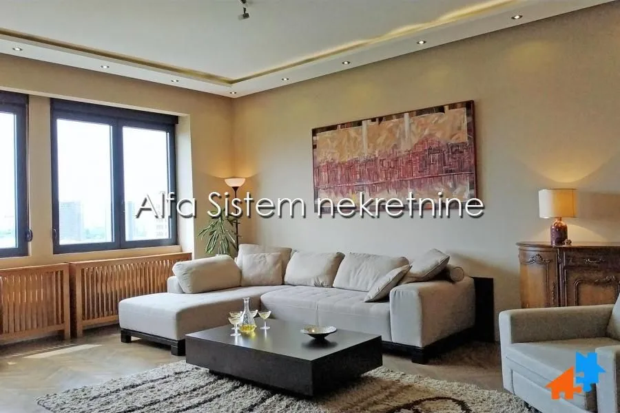 Izdavanje, trosoban stan, 100m², Savski Venac, Beograd