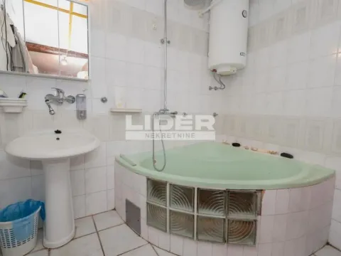 Prodaja, trosoban stan, 110m², Stari Grad, Beograd - image 3