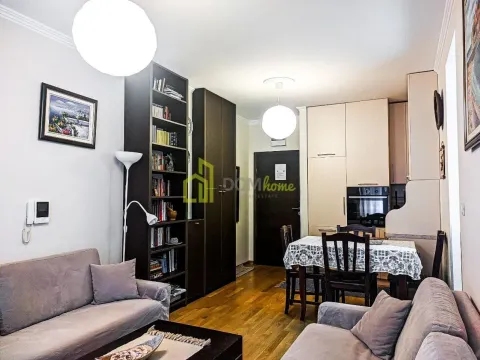 Izdavanje, dvosoban stan, 45m², Centar, Budva - image 12