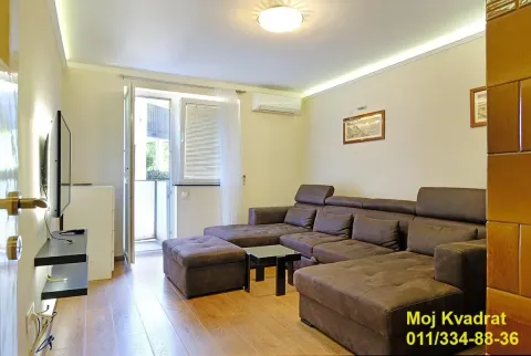 Prodaja, dvosoban stan, 65m², Stari Grad, Beograd - image 1