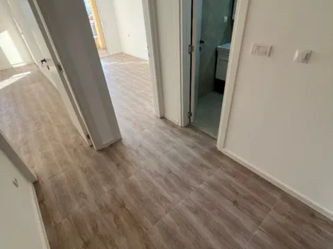 Izdavanje, jednosoban stan, 48m², Šušanj, Bar - image 2