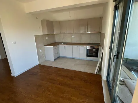 Rent, three bedroom apartment, 100m², Zagorič, Podgorica - image 4