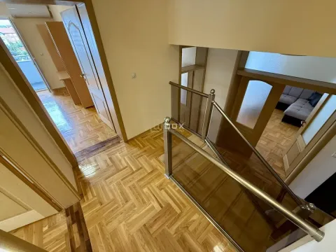 Rent, three bedroom apartment, 148m², Pantelej, Niš - image 14