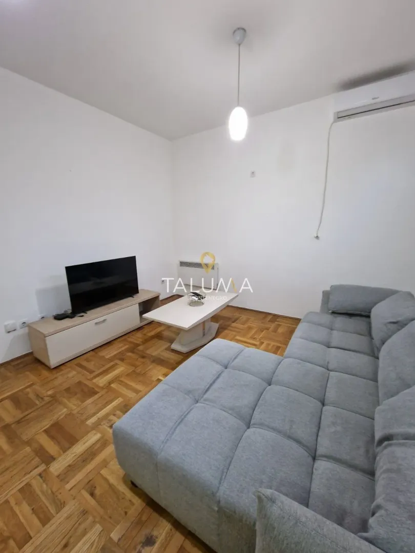 Prodaja, jednosoban stan, 39m², Blok 9, Podgorica