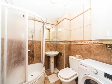 Izdavanje, dvosoban stan, 68m², Stari Aerodrom, Podgorica - image 14