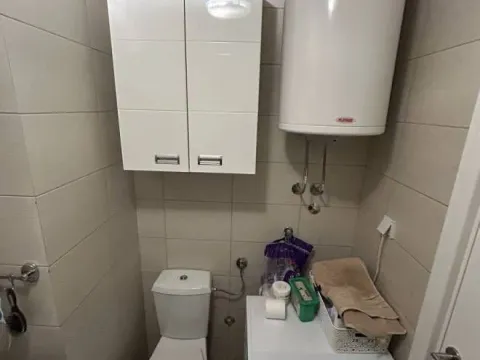 Izdavanje, trosoban stan, 72m², Karaburma, Palilula Sve Podlokacije - image 5