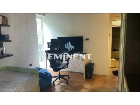 Izdavanje, kuća, 150m², Savski Venac, Beograd - image 10