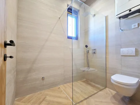 Rent, house, 434m², Farmaci, Podgorica - image 12