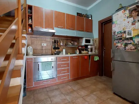 Prodaja, četvorosoban stan, 142m², Risan, Kotor - image 4