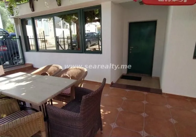 Sale, two bedroom apartment, 95m², Sveti Stefan, Budva