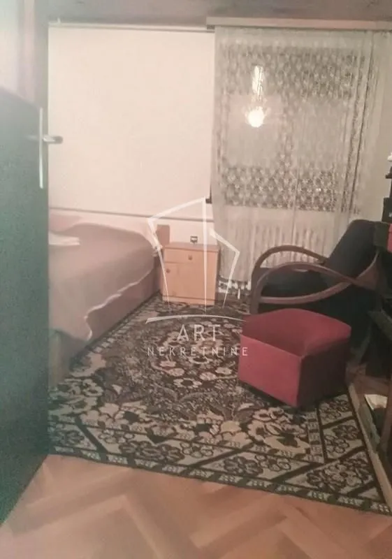 Prodaja, petosoban stan, 111m², Stari Grad, Beograd