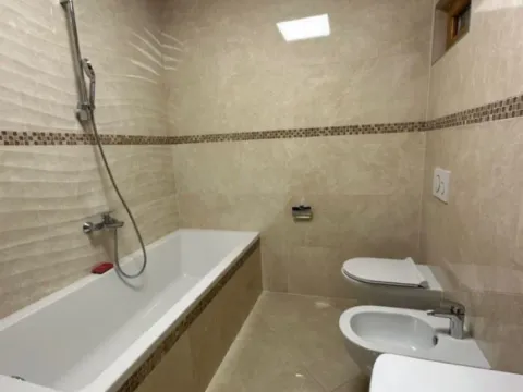 Sale, house, 200m², Rogami, Podgorica - image 9