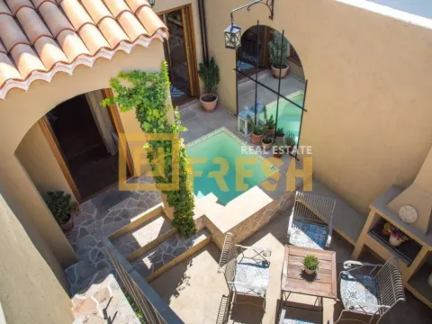 Prodaja, kuća, 160m², Stara Varoš, Podgorica - image 2