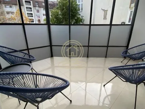 Izdavanje, trosoban stan, 70m², Centar, Novi Sad - image 8