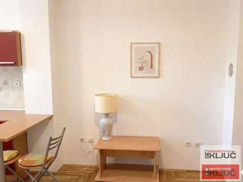 Izdavanje, garsonjera, 26m², Bulevar Oslobodjenja, Novi Sad Sve Podlokacije - image 8