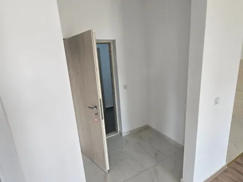 Prodaja, jednosoban stan, 65m², Velika Plaža, Ulcinj - image 8