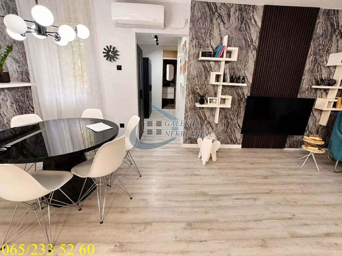 Prodaja, trosoban stan, 100m², Čukarica, Beograd