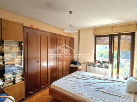 Sale, house, 474m², Kaludjerica, Grocka - image 11