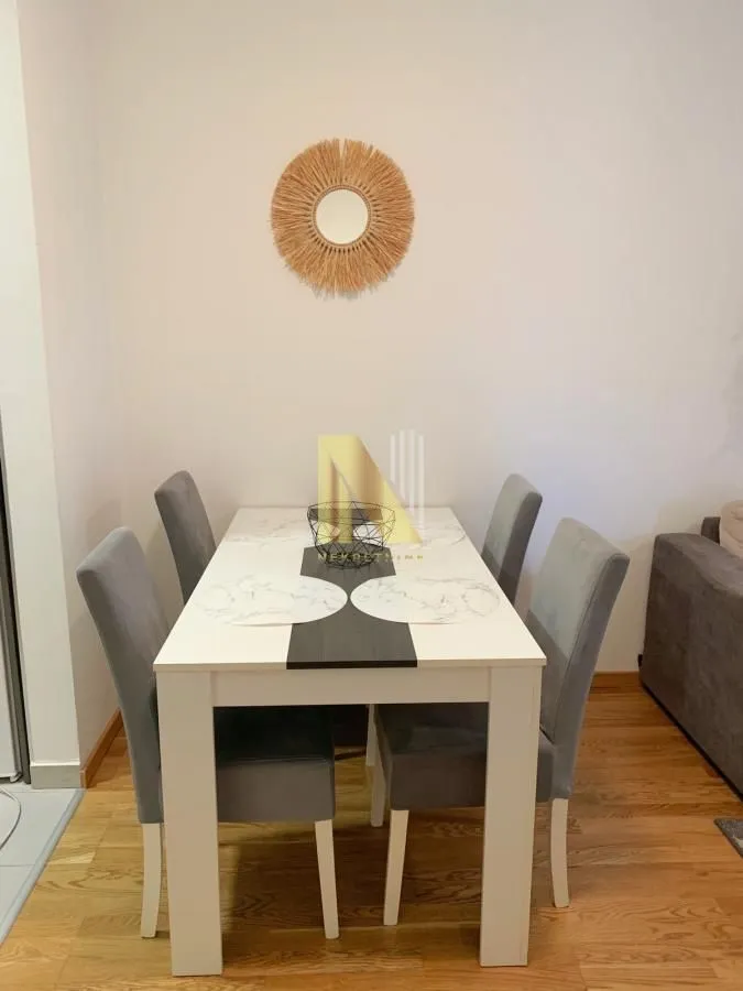Izdavanje, jednosoban stan, 41m², Adamovićevo Naselje, Novi Sad Sve Podlokacije