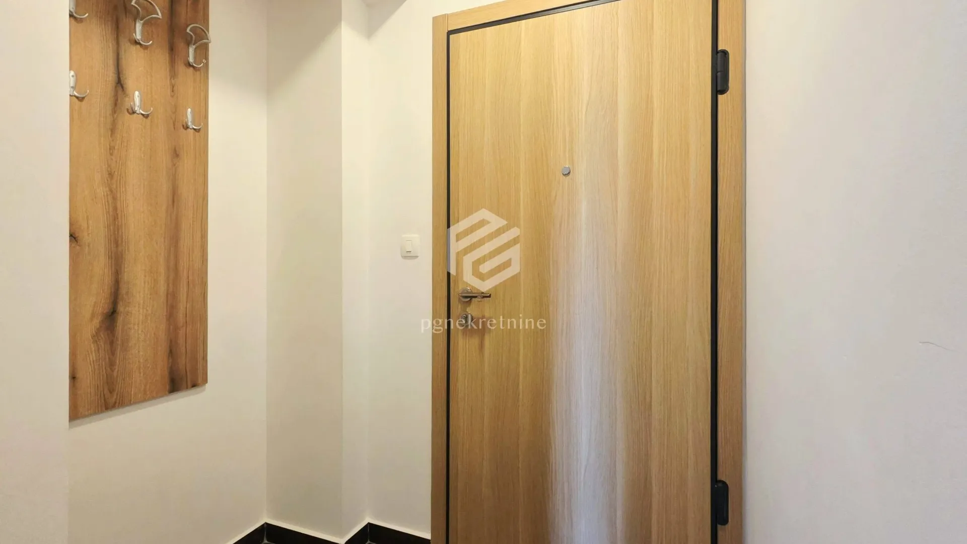Rent, two bedroom apartment, 69m², City Kvart, Podgorica