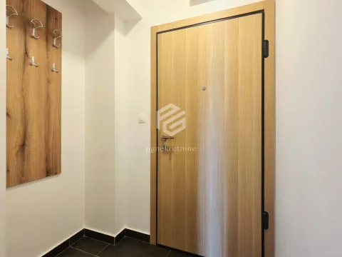 Rent, two bedroom apartment, 69m², City Kvart, Podgorica - image 10