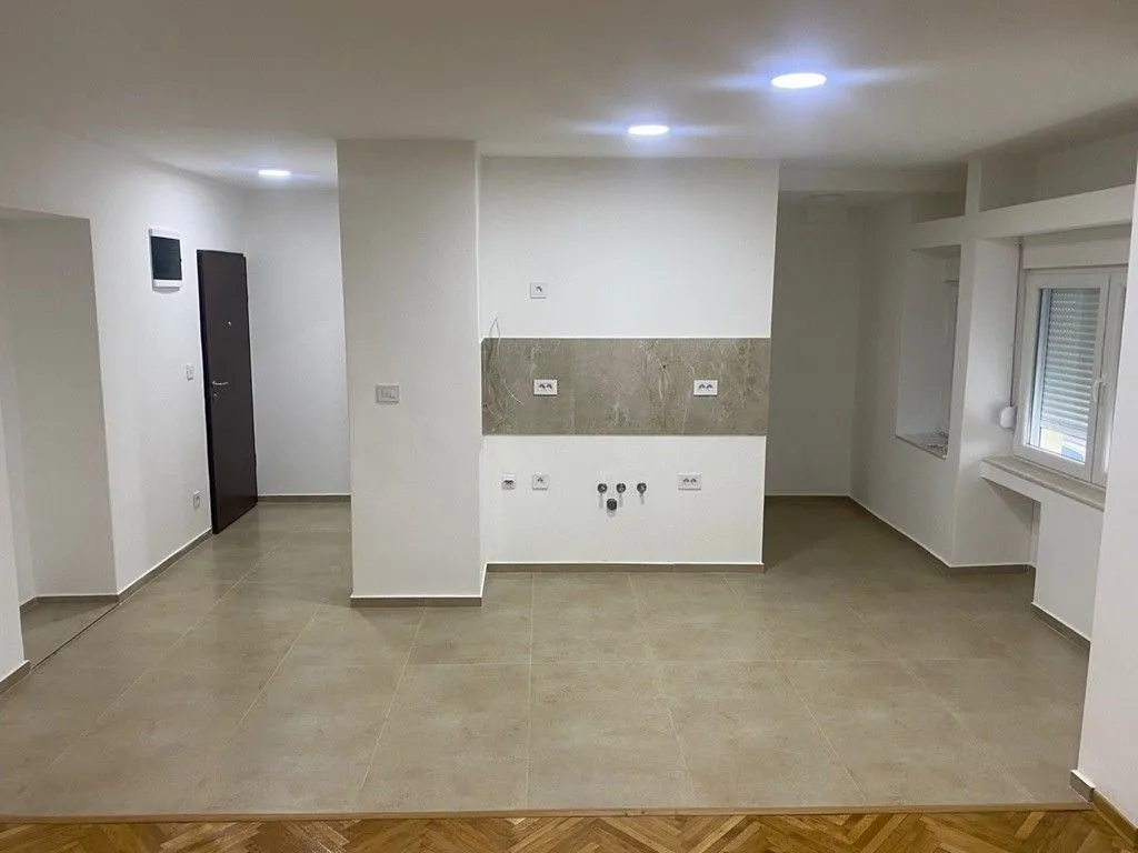 Sale, office space, 58m², Preko Morače, Podgorica